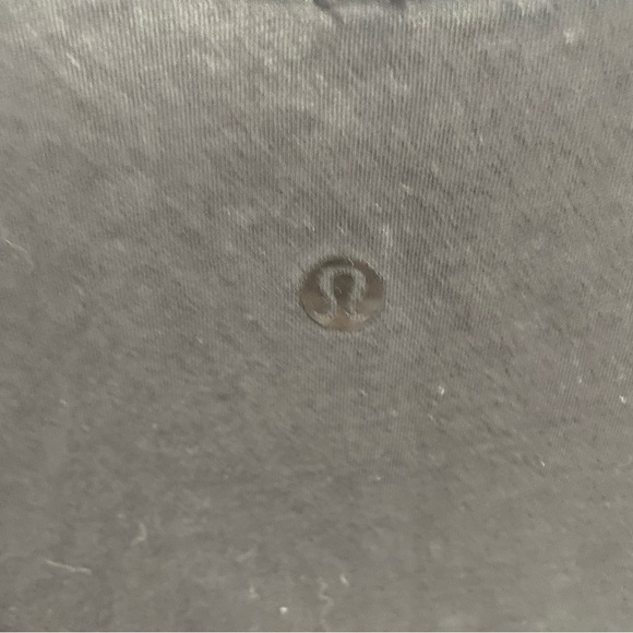 Lululemon Black Cuffed Sleeves Short Sleeve Shirt - Picture 6 of 10